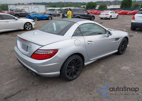 2012 Mercedes-Benz Slk z USA, uszkodzony, nr VIN WDDPK7FA4CF041353